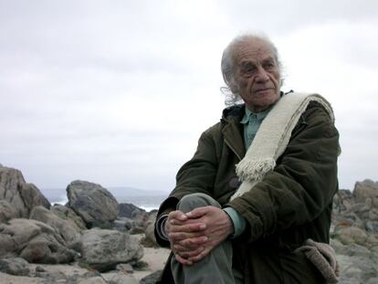 El poeta Nicanor Parra.