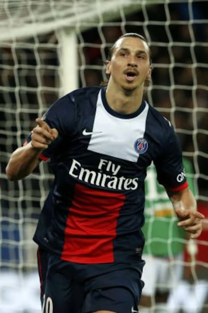 Ibrahimovic celebra un gol con el PSG.