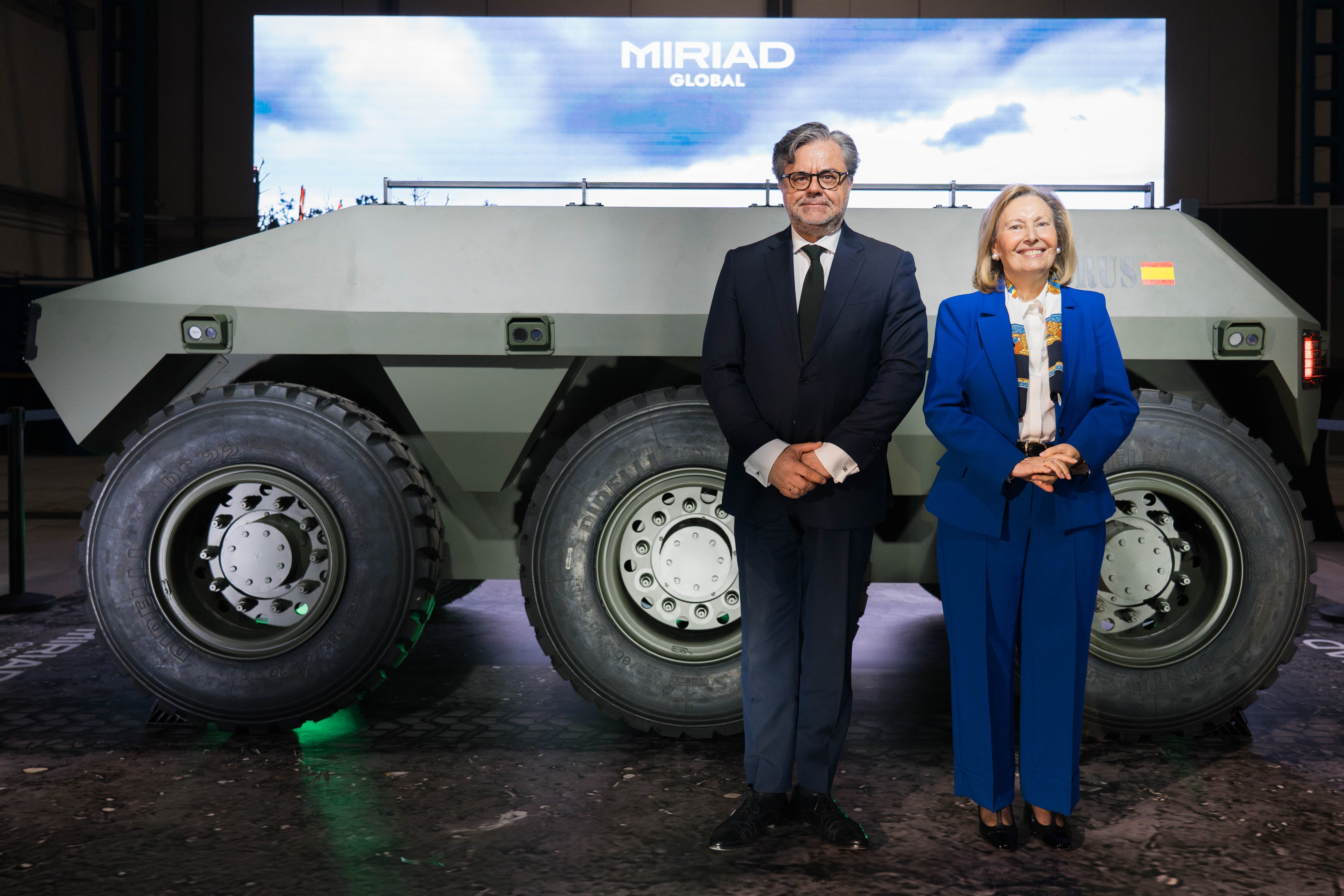 Miriad Global presenta el vehículo terrestre autónomo Taurus y crece en el sector de la defensa