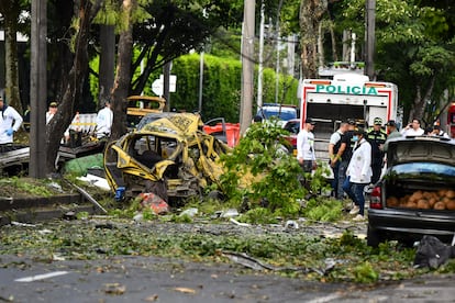 Zona del atentado, en inmediaciones de la escuela militar de Aviación Marco Fidel Suárez, en Cali, el 21 de agosto de 2025.