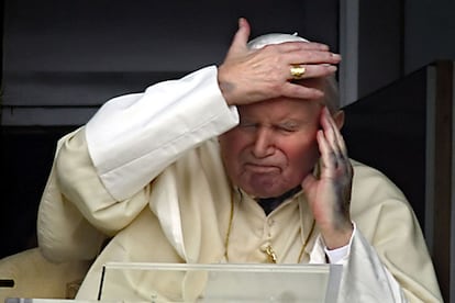 Juan Pablo II, en un momento de su intervención desde el policlínico Gemelli.