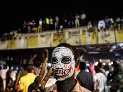 Un manifestantes sudanés, el pasado jueves en Jartum.