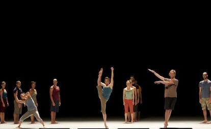Escena de la obra 'Decadance' de Ohad Naharin.