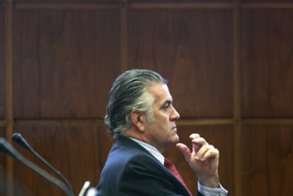 Luis Bárcenas, en la comisión de Asuntos Iberoamericanos del Senado, en mayo de 2009.