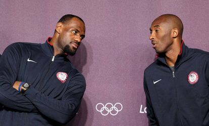 LeBron James y Kobe Bryant, en una foto del 2012.