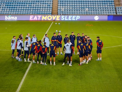 La selección española, en el entrenamiento previo al partido contra Noruega.