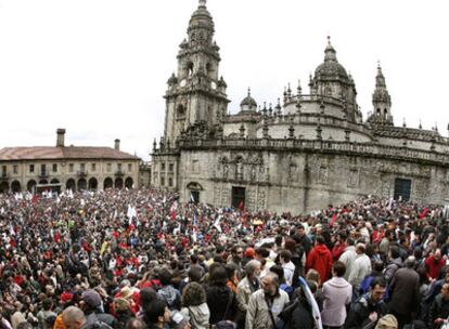 Manifestación en favor del gallego en la plaza de la Quintana, en Santiago de Compostela.