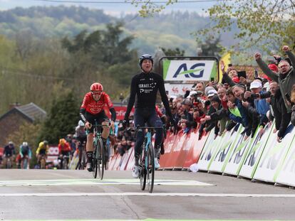 Stephen Williams, de Israel-Premier Tech, gana la Flecha Valona por delante de Kevin Vauquelin (Arkea).