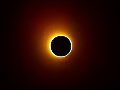 Un eclipse solar anular, visto desde Taiwán, en 2020.