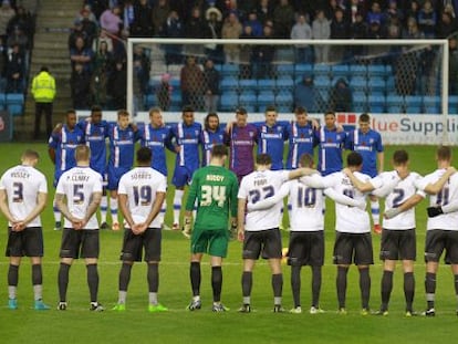 Minuto de silencio en el f&uacute;tbol ingl&eacute;s por los atentados de Par&iacute;s. 