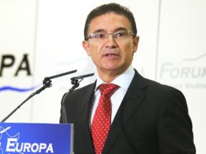 El delegado del Gobierno en la Comunidad Valenciana, Serafín Castellano, en la conferencia pronunciada hoy en el Forum Europa.