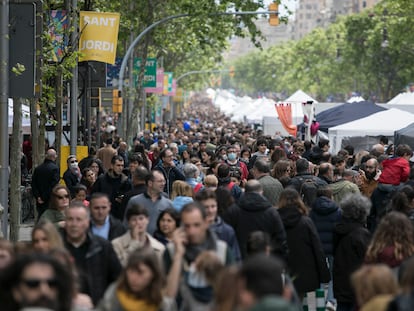 23/04/2022 - Barcelona - Sant Jordi 2022. Diada de Sant Jordi 2022 en Barcelona. Foto: Massimiliano Minocri

