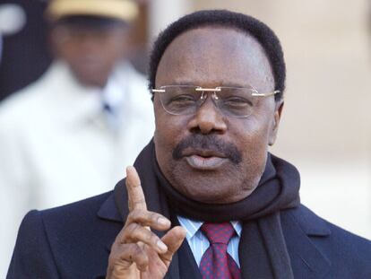 Omar Bongo, presidente de Gabón fallecido en 2009, en diciembre de 2003 en París.