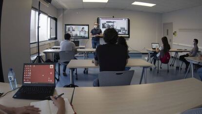 Una educación híbrida que revoluciona las oportunidades de aprendizaje