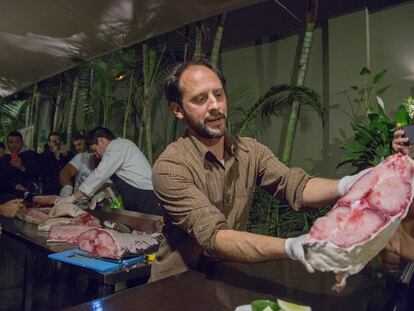 El cocinero peruano Pedro Miguel Schiaffino en el restaurante La Mar en Lima, el pasado agosto.