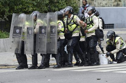 La postura de Maduro de no permitir el avance de la marcha ya la había adelantado el alcalde de Caracas, Jorge Rodríguez, uno de los miembros con más peso del PSUV.