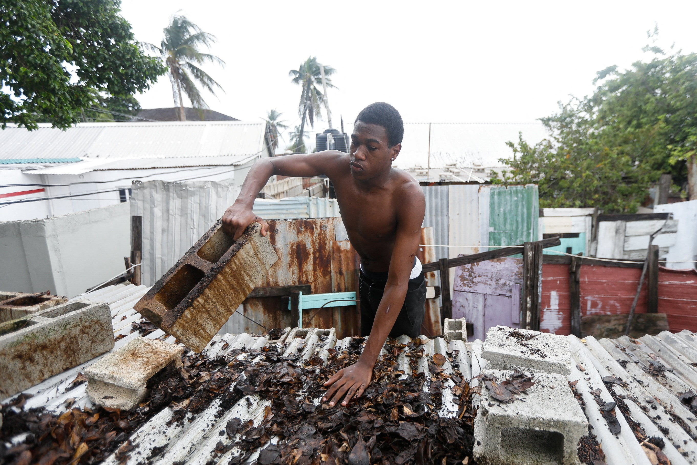 Jamaica se prepara a contrarreloj para la inminente llegada del “catastrófico” huracán ‘Melissa’