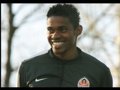 Maicon, durante un entrenamiento con el Shakthar