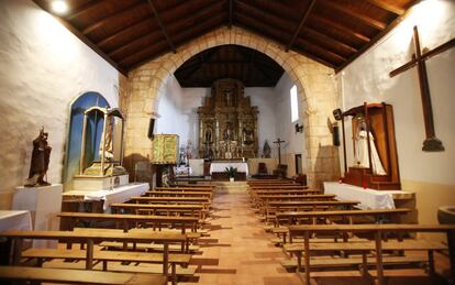 Interior de la Iglesia de Videmala.