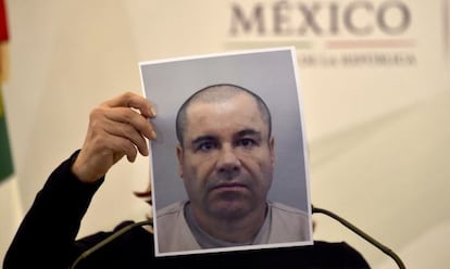 La PGR enseña una foto de El Chapo