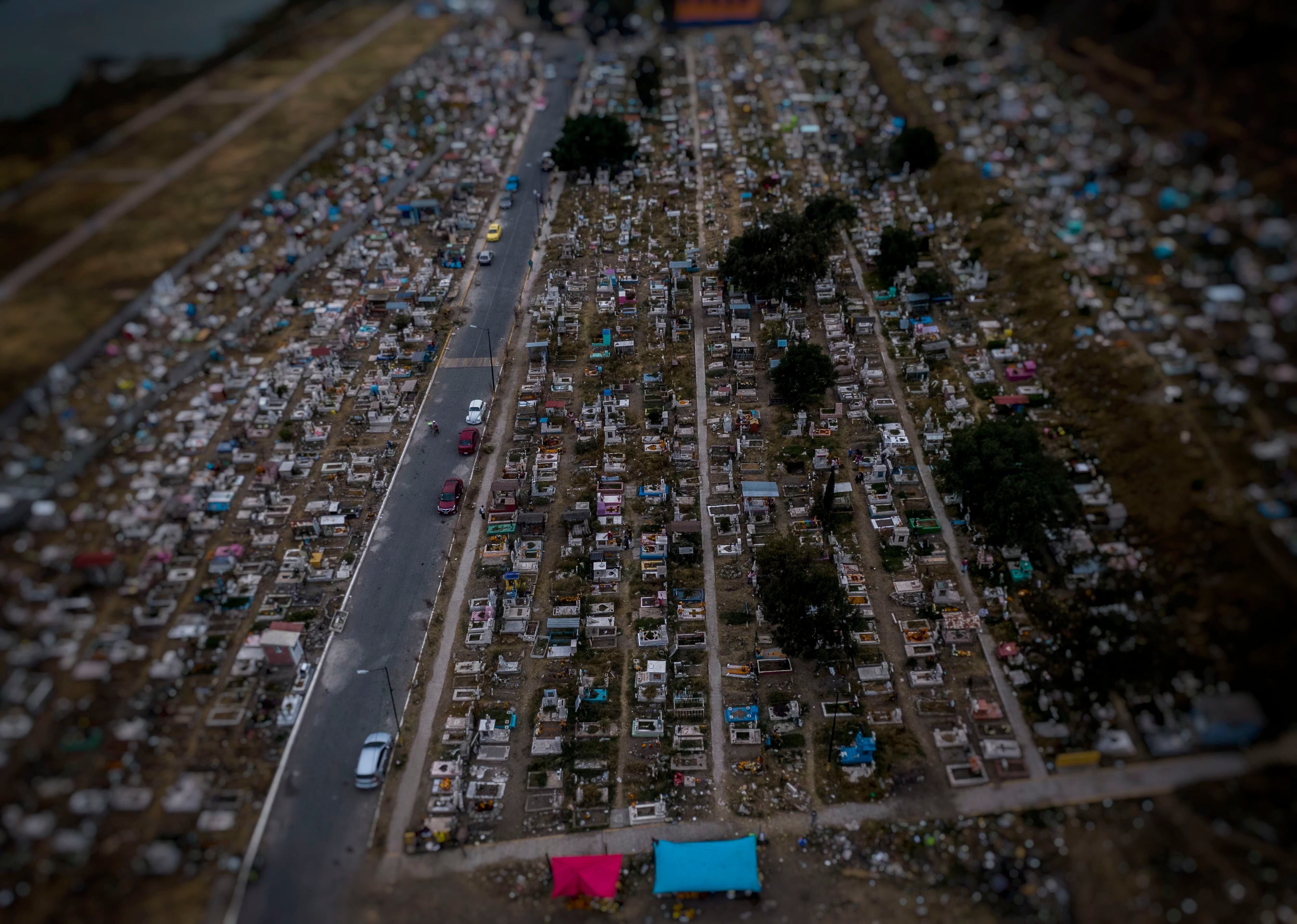 Vista del panteón municipal en el Valle de Chalco. 