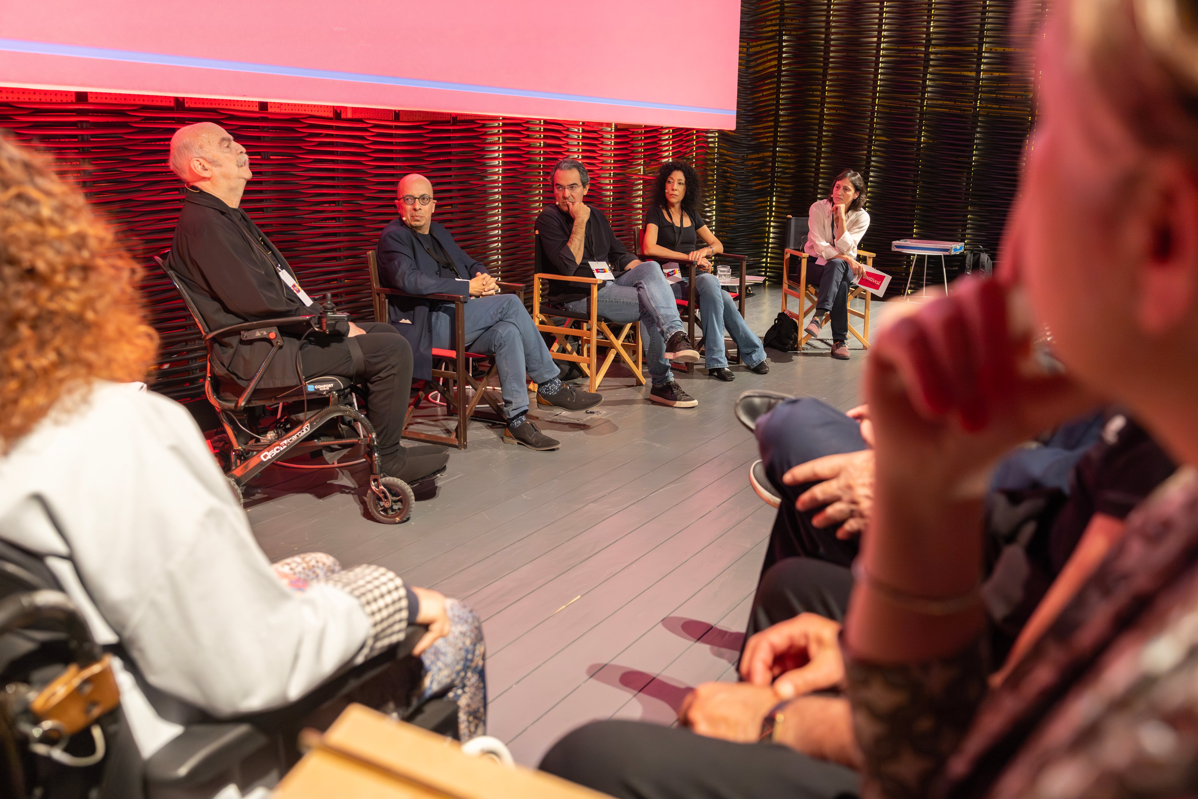 Leila Guerrero, Juan Gabriel García Vásquez, Martín Caparrós, Jorge Volpi y Carmen Morán, este viernes en Matadero Madrid.