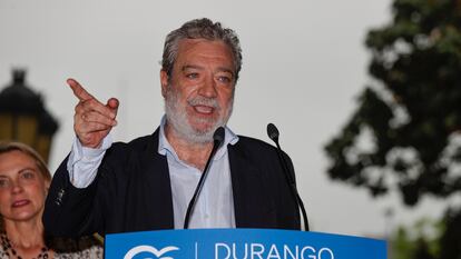 Miguel Ángel Rodríguez, en un acto electoral del PP en Durango (Bizkaia) en abril de 2023.