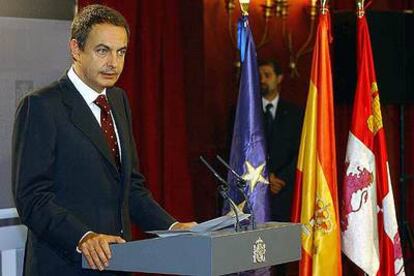 José Luis Rodríguez Zapatero durante su declaración en León sobre la reforma del Estatuto catalán.