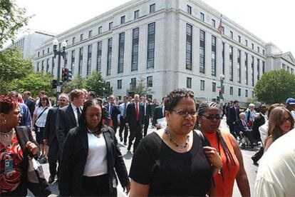 Un edificio del Congreso, en Washington, es evacuado después de que un avión violara el espacio aéreo.