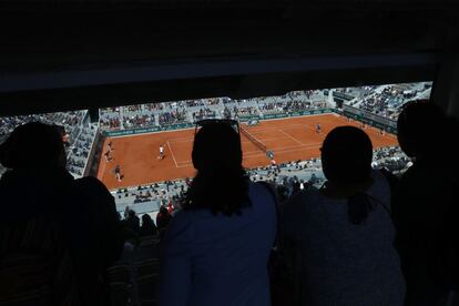 Vista general de la pista central de Roland Garros durante la semifinal.