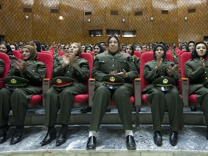 Mujeres militares afganas