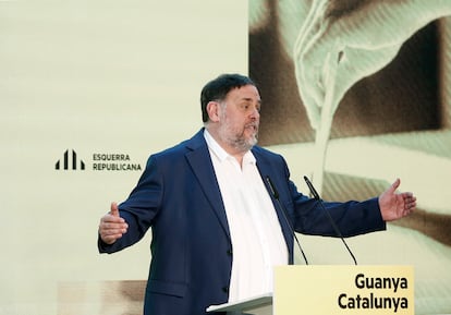 El presidente de ERC, Oriol Junqueras, durante su intervención en el acto de ratificación celebrado este sábado en Barcelona.