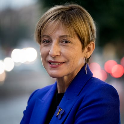 Sabadell, 23/11/2021
La expresidenta del Parlament, Carme Forcadell, en el centro de Sabadell el pasado martes.
Foto: Gianluca Battista