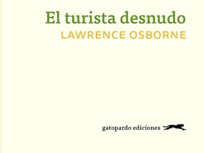 La obra definitiva para entender la actual crisis de la literatura de viajes, del escritor de libros de viajes y del viaje en general. El autor persigue la búsqueda de un viaje original constatando que el deseo de viajar sigue ahí pero el objeto de ese deseo ha dejado de existir. “Se hace el equipaje pero no hay ningún sitio adonde ir”. El mundo entero es una instalación turística llena de imitaciones. Así que decide probar suerte en un viaje al límite en Papúa Nueva Guinea. En el camino, complejos turísticos dignos de J. G. Ballard en Dubái o un “spa de colon” en Bangkok. Asombroso, esclarecedor y divertidísimo.