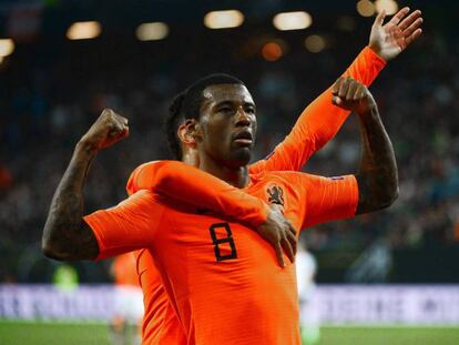 Wijnaldum celebra uno de los goles contra Alemania.