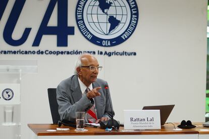 Rattan Lal durante la conferencia de ministros del IICA, en Costa Rica.