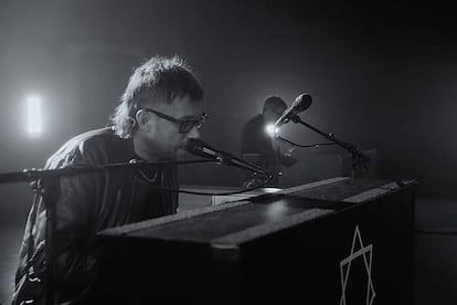Damon Albarn, en el vídeo de 'Polaris'.