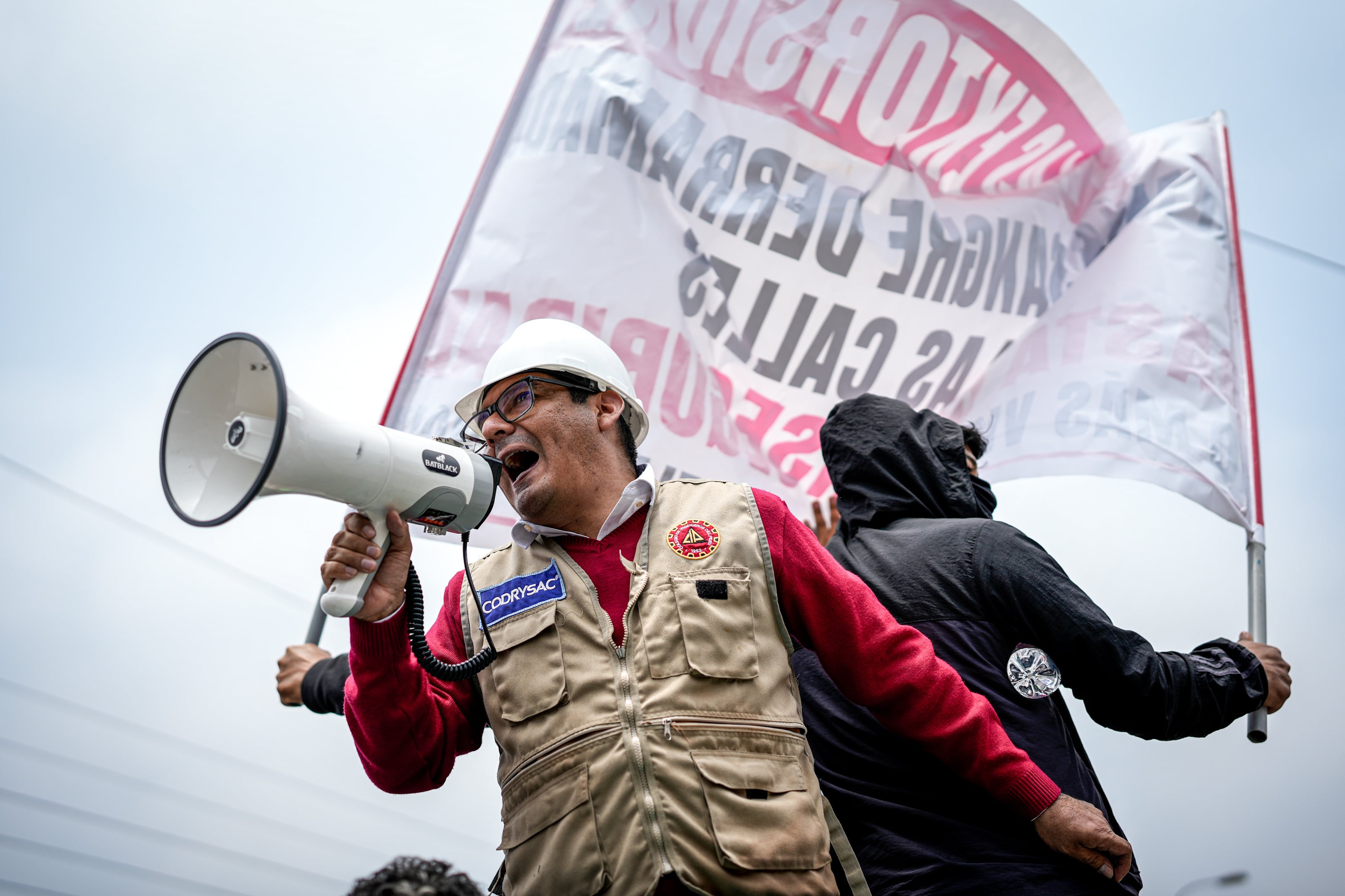 Los transportistas y los comerciantes se echan a la calle en Perú para acabar con la ola de extorsiones