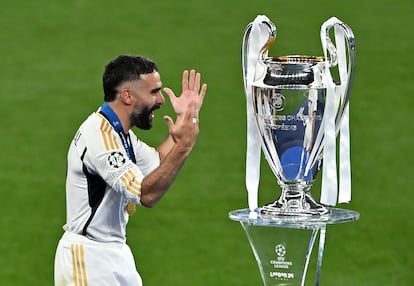 Carvajal before the Champions League cup.