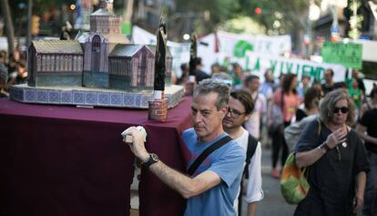 Manifestación contra el encarecimiento de los alquileres en la ciudad.