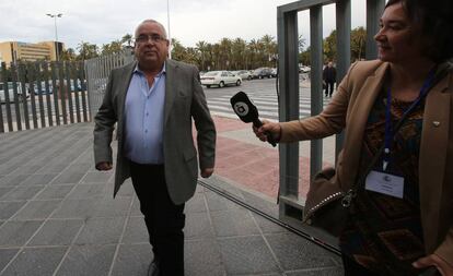 El empresario Ángel Fenoll, este martes, en la llegada a la Audiencia Provincial de Alicante.
 elche.5.2019.