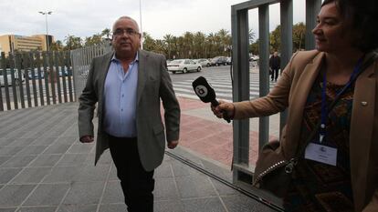 El empresario Ángel Fenoll, este martes, en la llegada a la Audiencia Provincial de Alicante.
 elche.5.2019.