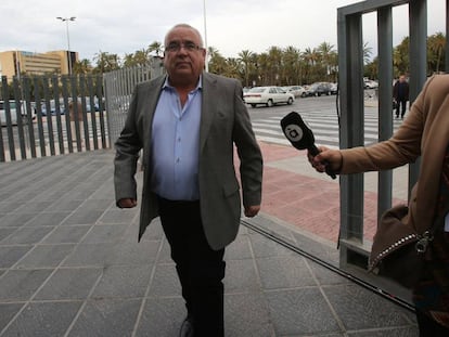 El empresario Ángel Fenoll, este martes, en la llegada a la Audiencia Provincial de Alicante.
 elche.5.2019.