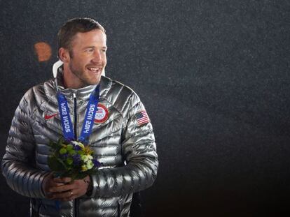 Bode Miller celebra la medalla de bronce en el podio