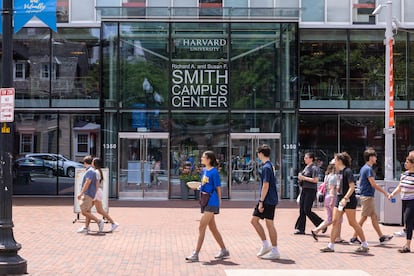 Acceso al Smith Campus Center de la Universidad de Harvard, en Massachusetts (EE UU).