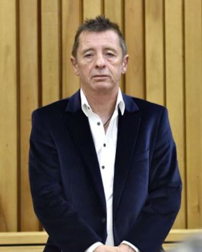 Phil Rudd durante la lectura del fallo del juez.