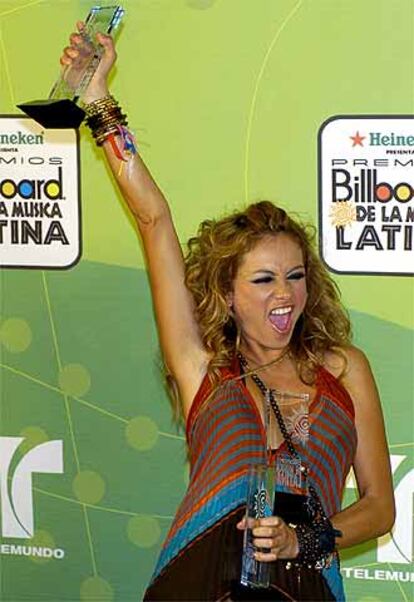 El colombiano Juanes, la mexicana Paulina Rubio y Los Horóscopos triunfan en los máximos galrdones de la música latina estadounidense. Consiguieron tres estatuillas cada uno en la edición que se celebró en Miami.