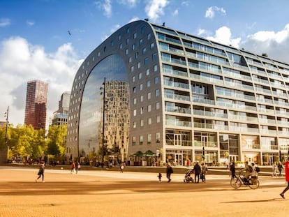 Exterior del Markthal, en Róterdam (Países Bajos).