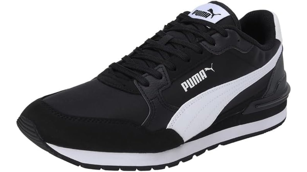 Zapatillas deportivas Puma.