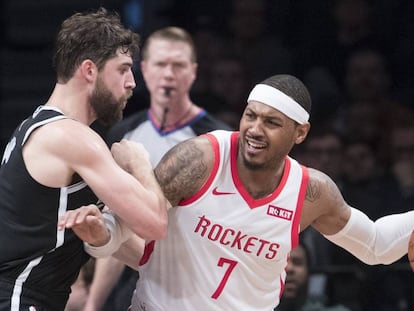 Carmelo Anthony y Joe Harris en un Houston-Brooklyn.